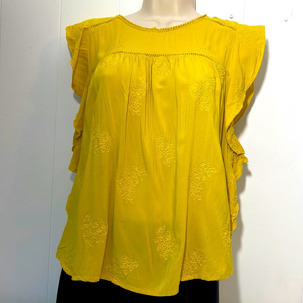 Forever 21 Contemporary Yellow Gold Ruffle Flounce Top, L 8/10